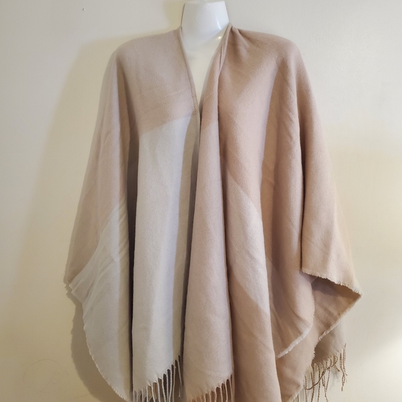 Soia & Kyo Fringed Shawl - Picture 3 of 8